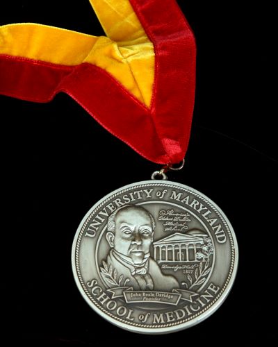 Investiture Medal